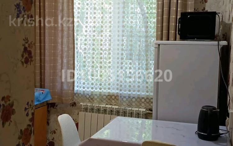1-бөлмелі пәтер · 36 м² · 1/5 қабат, Назарбаева — Темирязева, бағасы: 9 000 ₸ в Усть-Каменогорске, Ульбинский — фото 2