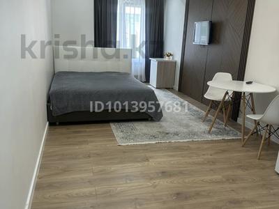 1-бөлмелі пәтер · 30 м² · 2/17 қабат, Ауэзова 2/8 — Гоголя, бағасы: 2 000 ₸ в Алматы, Алмалинский р-н