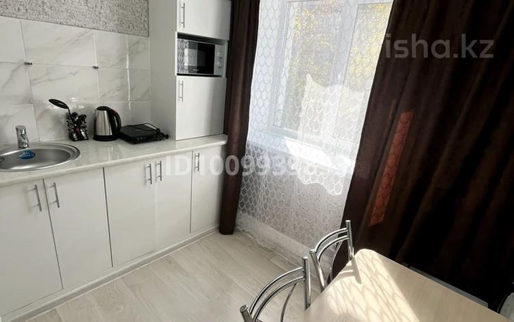 1-бөлмелі пәтер · 25 м² · 2/5 қабат, Букетова 49, бағасы: 12 500 ₸ в Петропавловске — фото 2
