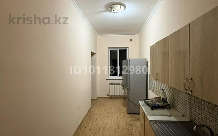 1-комнатная квартира · 30 м², ул. Байтак 8 за 90 000 〒 в Алматы, Алатауский р-н — фото 2