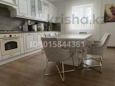 Жеке үй · 3 бөлме · 170 м² · 10 жүзд., Атырау-2 ш/а., Байтерек 18, бағасы: 60 млн ₸ в мкр	Атырау-2