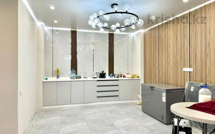 Отдельный дом · 5 комнат · 460 м², мкр Ерменсай за 250 млн ₸ в Алматы, Бостандыкский р-н — фото 2