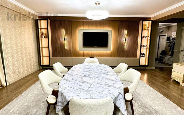4-комнатная квартира · 155 м², Исаева — Карасай Батыра за 137 млн ₸ в Алматы, Алмалинский р-н — фото 2