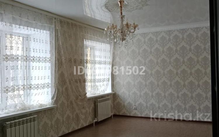 2-бөлмелі пәтер · 63 м² · 2/9 қабат, Нур Актобе 24в — Школа 60, бағасы: 140 000 ₸ — фото 2