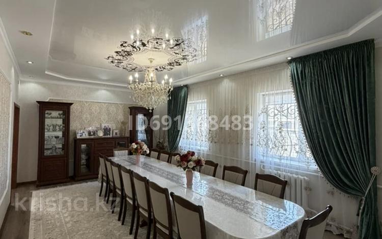 Жеке үй · 8 бөлме · 180 м² · 9 жүзд., Асимова 38 — Тонкуруш, бағасы: 58 млн ₸ в Таразе — фото 64