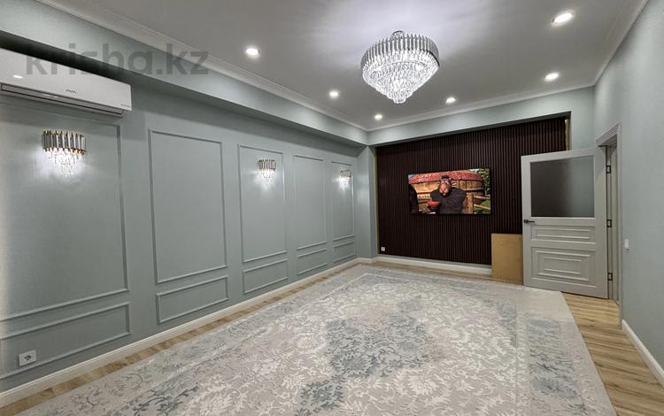 4-бөлмелі пәтер · 130 м² · 2/10 қабат, 16-ш/а. 39 — White House, бағасы: 59 млн ₸ в Актау, 16-й мкр  — фото 2