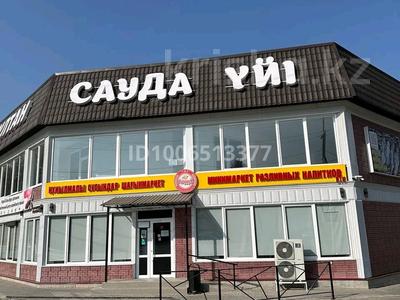 Еркін, кеңселер, дүкендер мен бутиктер, қоғамдық тамақтану орны, сұлулық салондары, медорталықтар мен дәріханалар, білім орталықтары, ойын-сауық · 850 м², бағасы: 280 млн ₸ в Узынагаш