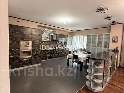 4-комнатная квартира · 183 м² · 10/15 этаж, Достык 128 — Достык - Березовая за 1.7 млн ₸ в Алматы, Медеуский р-н