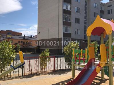 Пәтерлер в Актюбинской обл.: 3-бөлмелі пәтер · 80 м² · 3/5 қабат, мкр. Алтын орда, Батыс 2 микрорайон 5К, бағасы: 38 млн 〒 3-бөлмелі пәтер · 80 м² · 3/5 қабат, мкр. Алтын орда, Батыс 2 микрорайон 5К, бағасы: 38 млн 〒 в Актобе