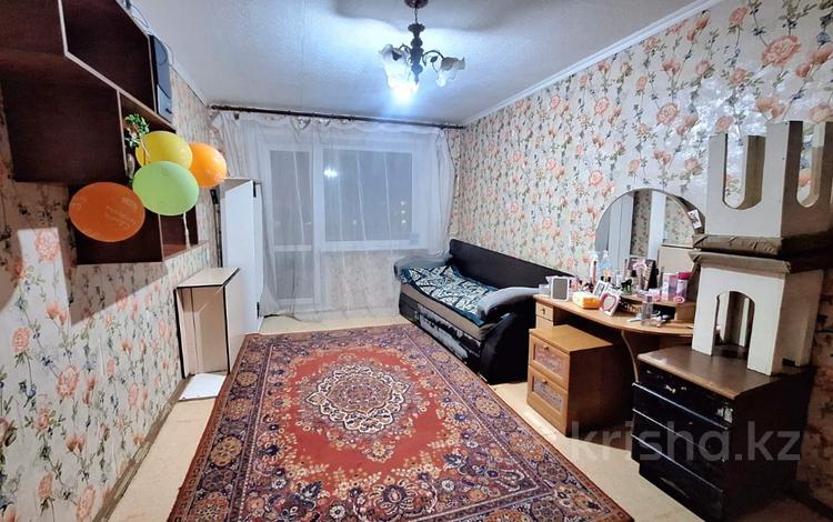2-бөлмелі пәтер · 44 м² · 4/5 қабат, 15-шағынаудан, бағасы: 9 млн ₸ в Караганде, Алихана Бокейханова р-н — фото 2