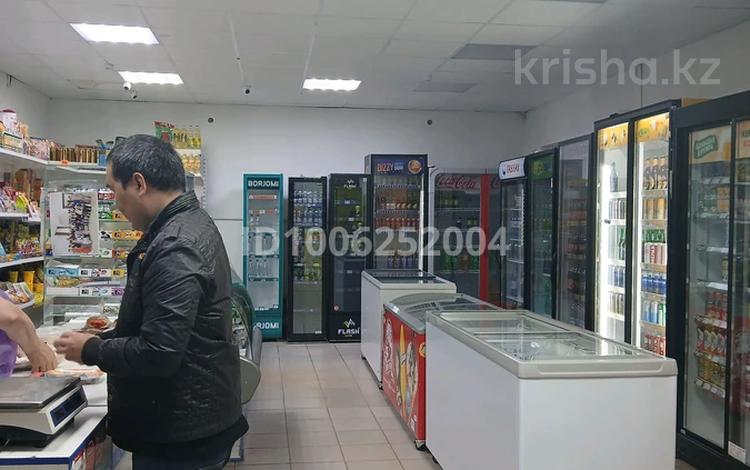 Магазины и бутики · 100 м² за 400 000 〒 в Уральске, мкр Строитель — фото 2