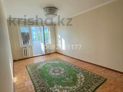 3-комнатная квартира, 81 м², 3/5 этаж помесячно, мкр 5, Тургенева 70 за 25 000 〒 в Актобе, мкр 5