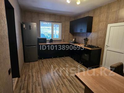 Отдельный дом · 3 комнаты · 85 м² · 6 сот., мкр Маяк — Магазин Маяк за 400 000 ₸ в Алматы, Турксибский р-н