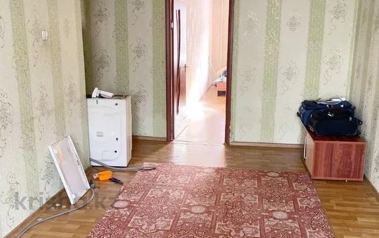 3-комнатная квартира, 60 м², 3/5 этаж, мкр Орбита-4 20