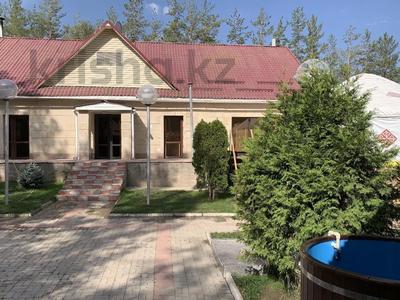 6-комнатный дом помесячно, 400 м², 20 сот., Альфараби — Дулати за 2.5 млн 〒 в Алматы