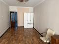 3-бөлмелі пәтер · 70 м² · 2/5 қабат, 27-ш/а. 19, бағасы: 19 млн ₸ в Актау, 27-й мкр — фото 3