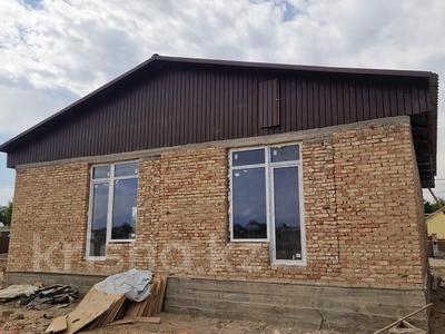 Отдельный дом · 3 комнаты · 126 м² · 10 сот., Жибек жолы 45 — Горького за 20 млн 〒 в Аксае