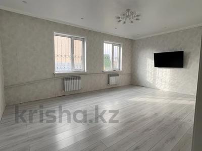 Отдельный дом · 4 комнаты · 120 м² · 5 сот., Абылай хана 44 за 41 млн 〒 в Уральске