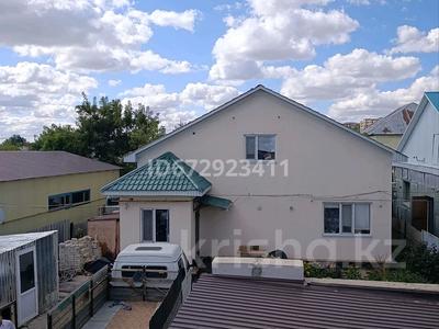 Отдельный дом · 6 комнат · 200 м² · 5 сот., Мясоедова 137 за 50 млн 〒 в Актобе, мкр Москва