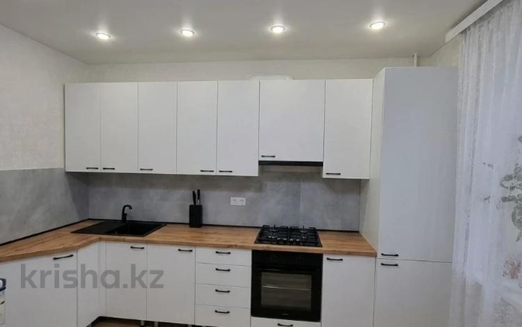 3-бөлмелі пәтер · 91.4 м² · 5/9 қабат, Алтын орда ш/а., бағасы: 38 млн ₸ в Актобе, мкр. Алтын орда — фото 4