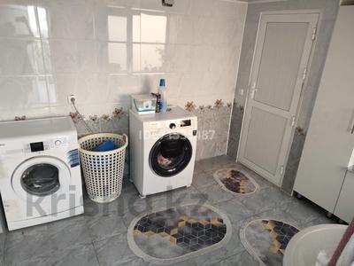 Отдельный дом · 7 комнат · 220 м² · 5 сот., Байтурсынов 49 за 45 млн 〒 в Аксукенте