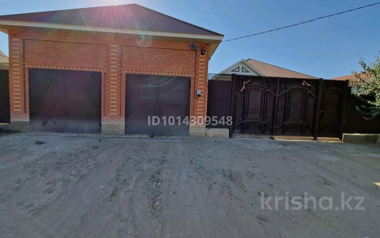 Жеке үй · 5 бөлме · 200 м² · 10 жүзд., Саяхат 16 23, бағасы: 65 млн ₸ в  — фото 2