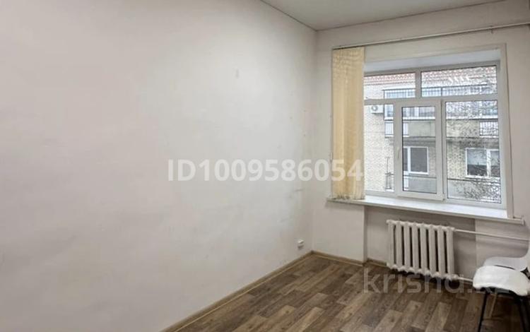 Офисы · 15 м² за 60 000 〒 в Костанае — фото 2