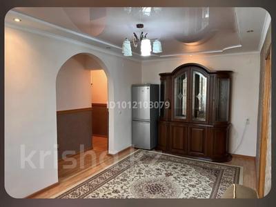 2-бөлмелі пәтер · 43 м² · 1/3 қабат, мкр Центральный, Достық (Дружба) 6 — Насиханың артында орналасқан, бағасы: 15 млн ₸ в Атырау