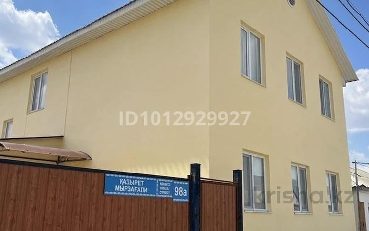 Отдельный дом · 6 комнат · 205 м² · 8 сот., Мырзагали Казырет 98а — Курмангазы-султан бейбарыса за 27 млн ₸ в Атырау — фото 17
