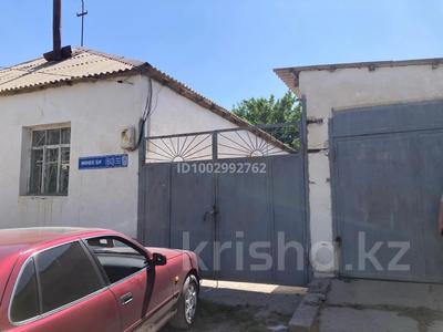 Отдельный дом · 4 комнаты · 130 м², мкр Самал-2, Монке би 60 за 100 000 〒 в Шымкенте, Абайский р-н