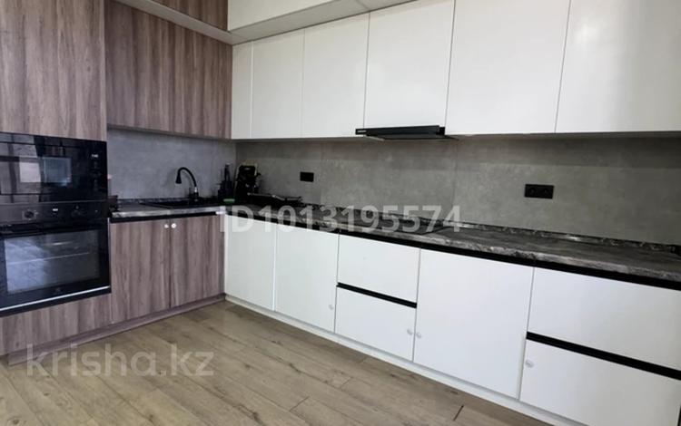 3-комнатная квартира · 85 м², мкр Юго-Восток, Муканова 51/8 за 47 млн ₸ в Караганде, Казыбек би р-н — фото 2