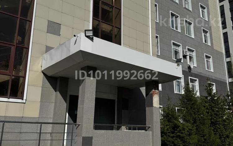 3-комнатная квартира · 164 м² · 1/7 этаж, Толстого 40 за 68 млн ₸ в Костанае — фото 2