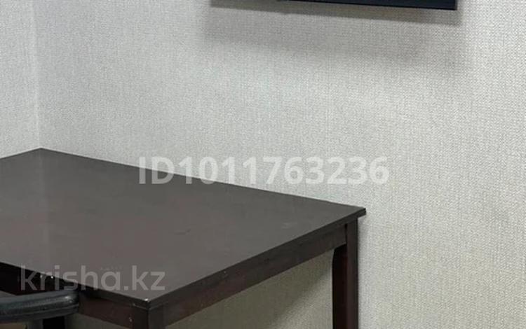 1-бөлмелі пәтер · 30 м² · 1/3 қабат, Мамыр ш/а., Керуентау 2/1 — Жандосова Яссауи, бағасы: 145 000 ₸ в Алматы, Ауэзовский р-н — фото 2
