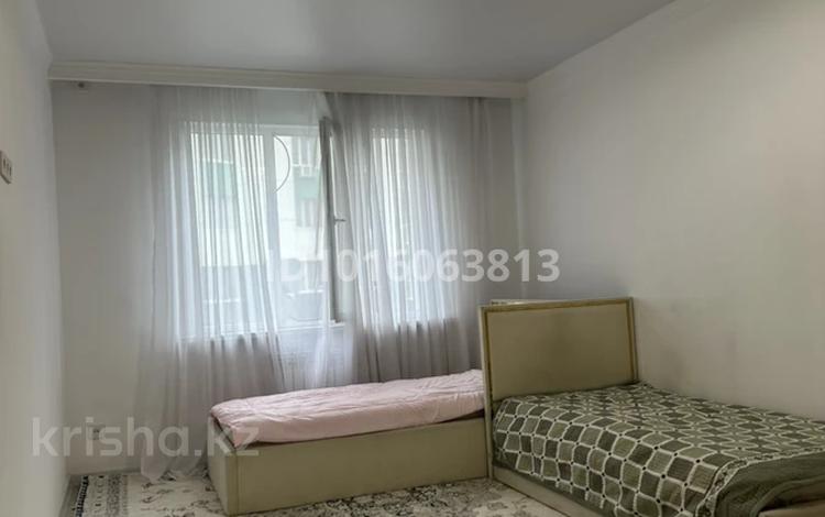 1-комнатная квартира · 43 м² · 2/7 этаж, мкр Акбулак 206/9 за 220 000 ₸ в Алматы, Алатауский р-н — фото 2