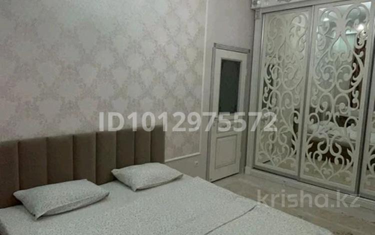 3-комнатная квартира · 110 м² · 2/14 этаж, 17-й мкр 6 — Каспи Тауэрс, Премиум Плаза за 35 000 ₸ в Актау — фото 2