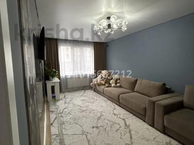 3-комнатная квартира · 90 м² · 2/7 этаж, Касыма Шарипова 206/7 — Касыма Шарипова 206/7 за 52 млн ₸ в Алматы, Алатауский р-н