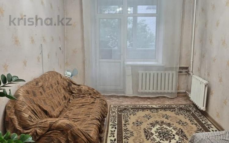 2-комнатная квартира · 52 м² · 2/2 этаж, 352 квартал 16 за 11.5 млн 〒 в Семее — фото 4