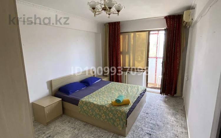 1-бөлмелі пәтер · 52 м² · 4/5 қабат, Ильясова 2, бағасы: 2 500 ₸ в  — фото 2