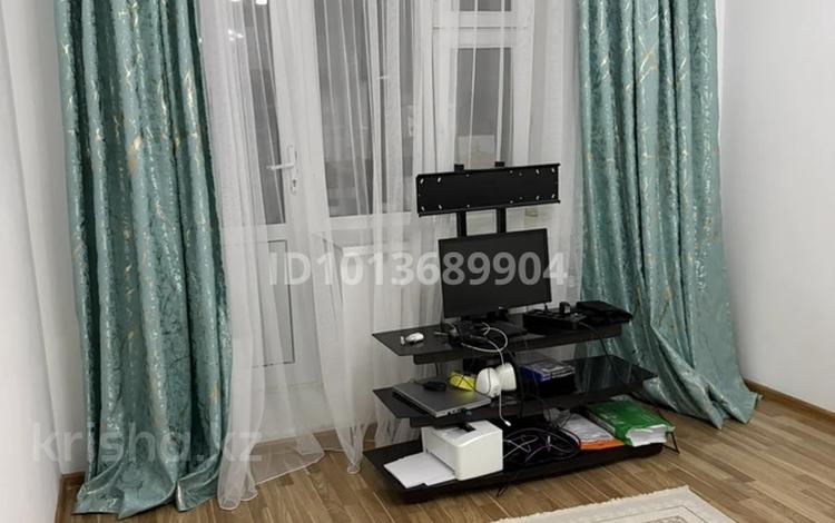 3-комнатная квартира · 60 м² · 5/5 этаж, Шаменов 45 за 150 000 ₸ в  — фото 2