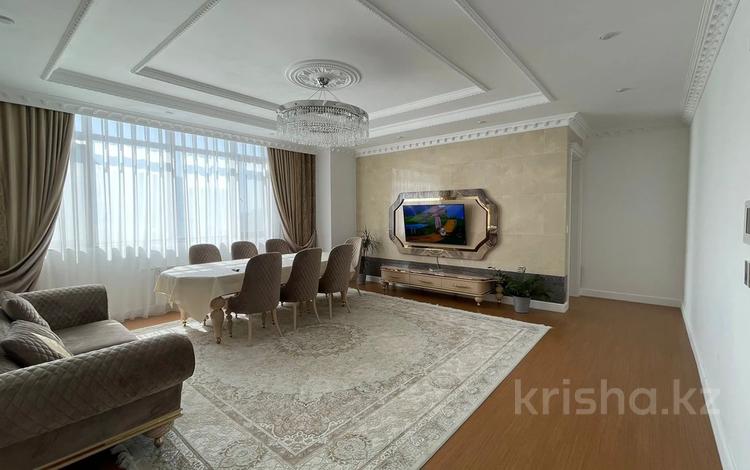 4-комнатная квартира, 175 м², 4 этаж, Байтурсынова 9 за 183 млн 〒 в Астане, Алматы р-н — фото 2
