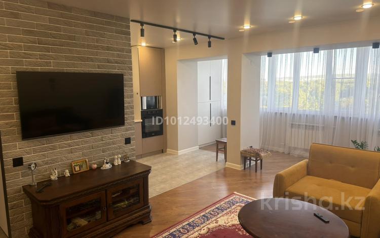 2-комнатная квартира · 60 м² · 3/9 этаж, Славского 40 за 450 000 ₸ в Усть-Каменогорске — фото 2