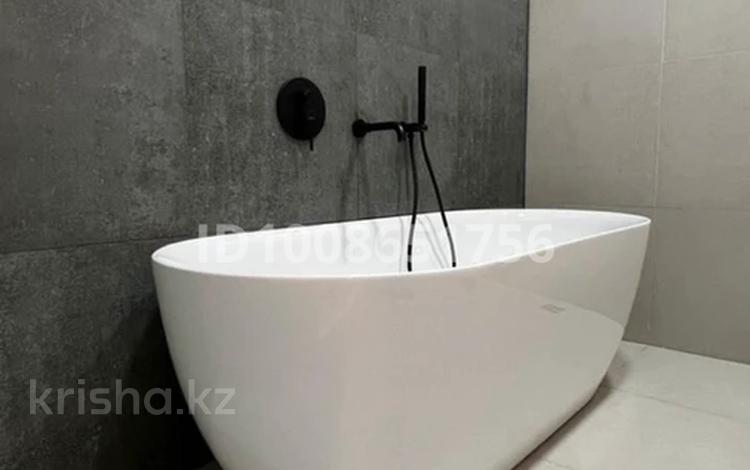 2-бөлмелі пәтер · 100 м² · 1/5 қабат, мкр. Алтын орда, Мкр.Батыс-2 351, бағасы: 37.5 млн ₸ в Актобе — фото 2