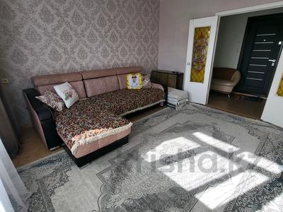 2-бөлмелі пәтер, 54 м², 6/10 қабат, Майкудук, Майкудук, мкр Голубые пруды 18, бағасы: 18.4 млн 〒 в Караганде, Алихана Бокейханова р-н