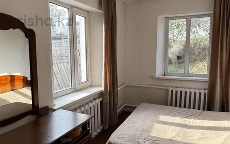 Отдельный дом · 3 комнаты · 61.6 м² · 8 сот., Аэропортовская за 12 млн 〒 в Семее — фото 2