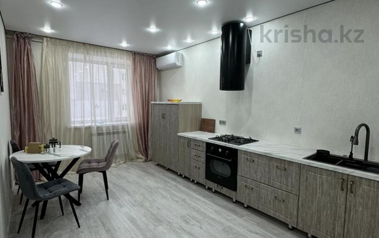 1-комнатная квартира · 45 м² · 3/4 этаж, мкр Астана, Северо-восток 2 19 А за 200 000 〒 в Уральске — фото 2