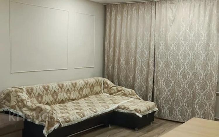 2-бөлмелі пәтер · 50 м² · 1/4 қабат, Бауыржан Момышулы 32 — Ауезова - Бауыржан Момышулы, бағасы: 12 000 ₸ в Экибастузе — фото 2