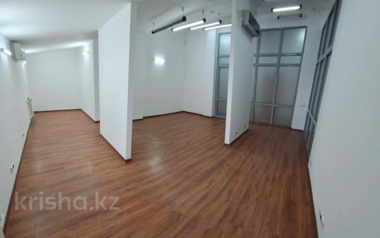 Свободное назначение, офисы, кабинеты и рабочие места · 36 м² за 324 000 〒 в Алматы — фото 2