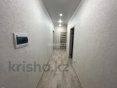 2-комнатная квартира, 64 м², 1/9 этаж помесячно, Муканова за 200 000 〒 в Караганде