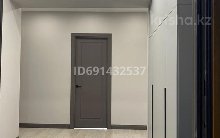 3-бөлмелі пәтер · 100 м² · 10/10 қабат, 17-ш/а. 103, бағасы: 48 млн ₸ в Актау, 17-й мкр — фото 18