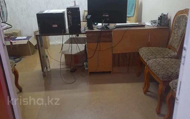 Свободное назначение · 12 м² за 40 000 ₸ в Таразе, мкр Акбулак — фото 2